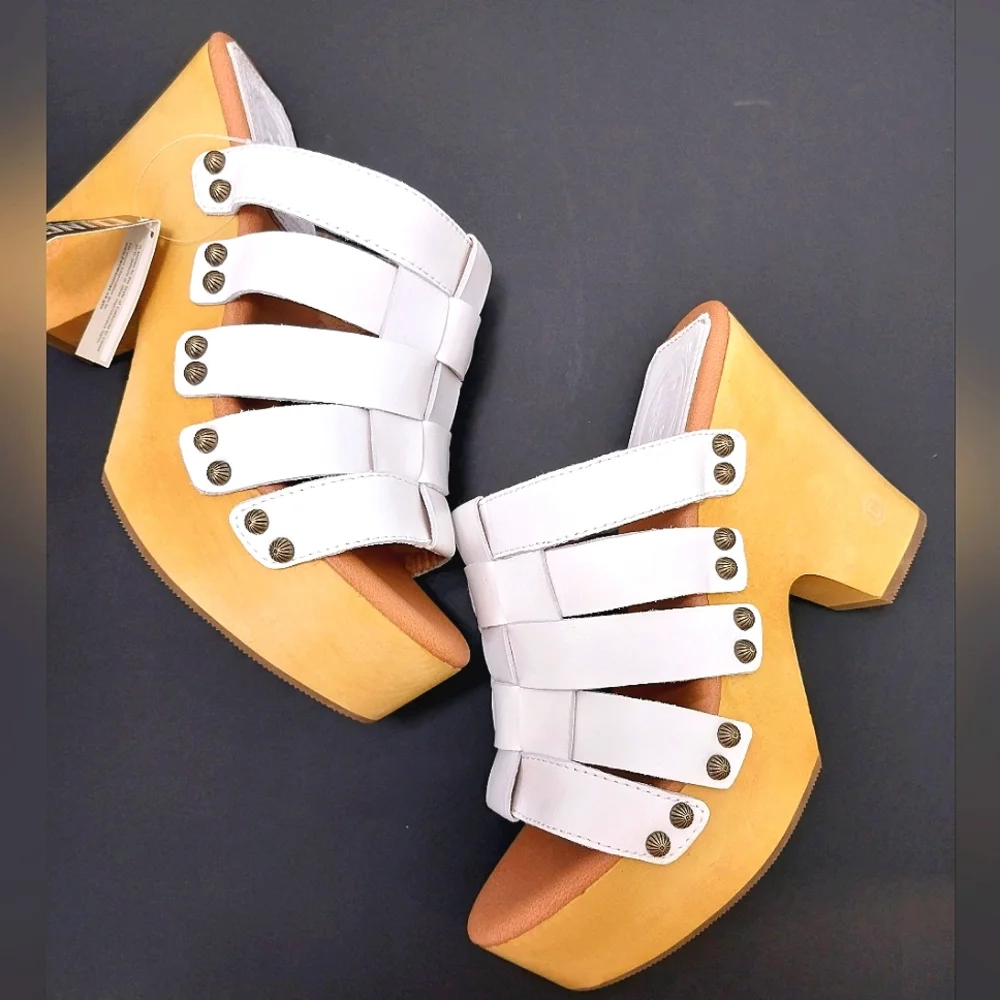 Dingo Dagwood Platform Sandals, NWT,‎ Size 8.5